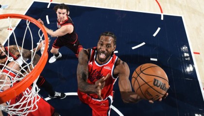 NBA-伦纳德28分喜迎里程碑 快船主场轻取公牛