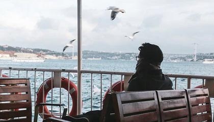 支持C罗，利雅得胜利球迷今晚将在看台展示C罗的号码牌