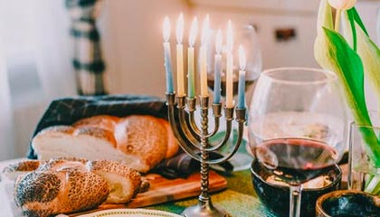 支持C罗，利雅得胜利球迷今晚将在看台展示C罗的号码牌