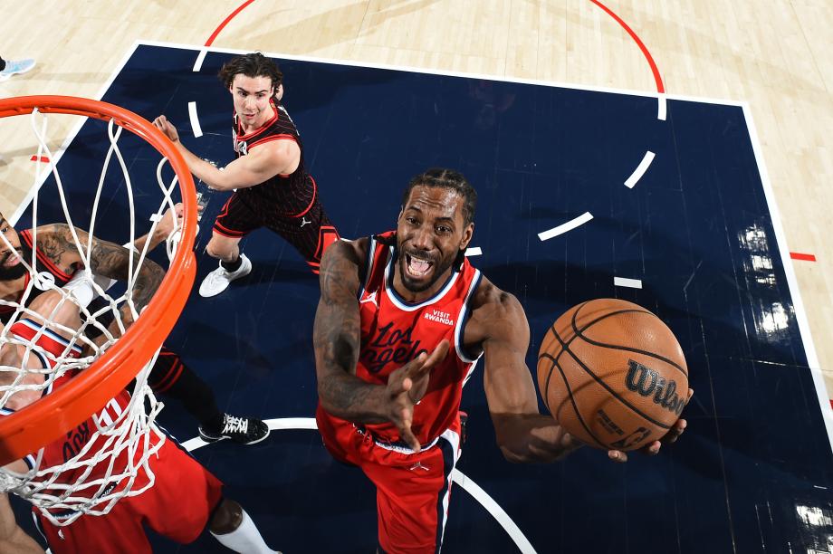 [图]NBA-伦纳德28分喜迎里程碑 快船主场轻取公牛